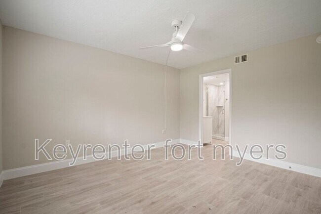Building Photo - 16380 Dublin Cir