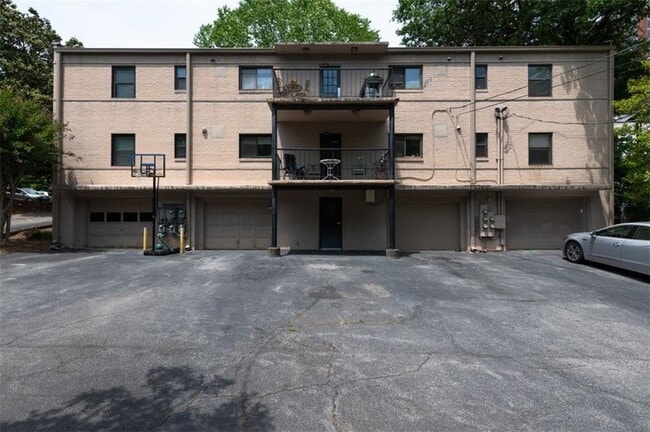 Building Photo - 106 Ardmore Pl NW