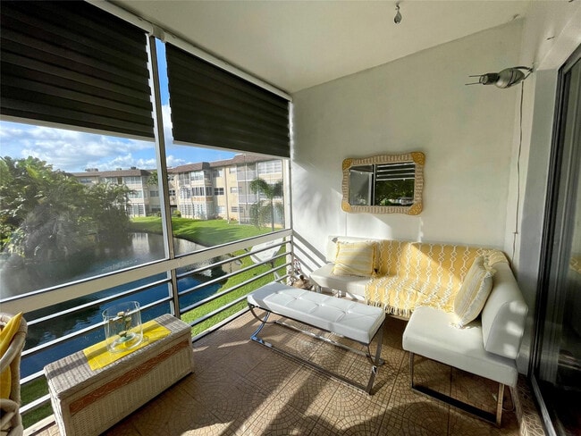 Building Photo - 5071 W Oakland Park Blvd