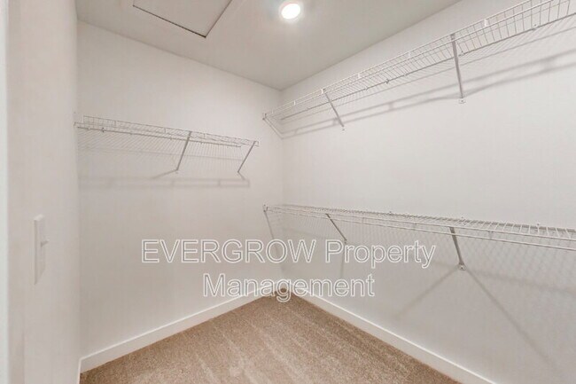 Building Photo - 4543 Nokes Pl