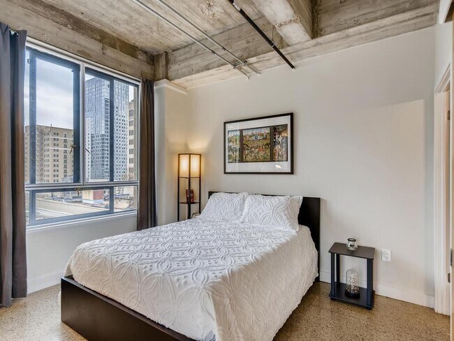 Building Photo - 710 Colorado St