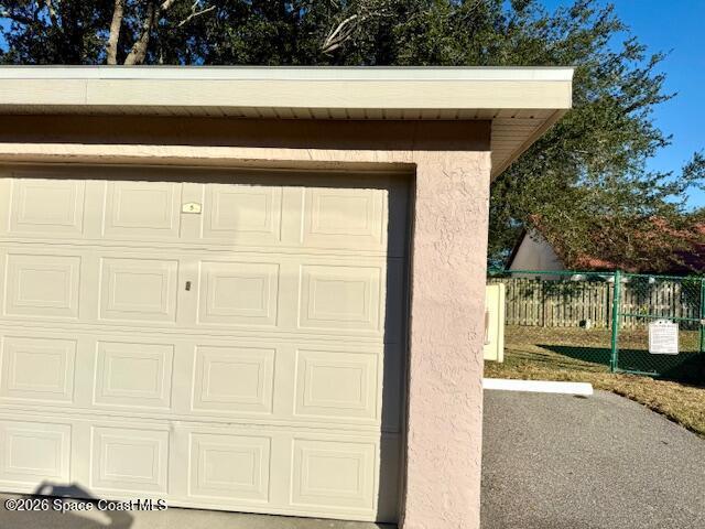 Building Photo - 7667 N Wickham Rd