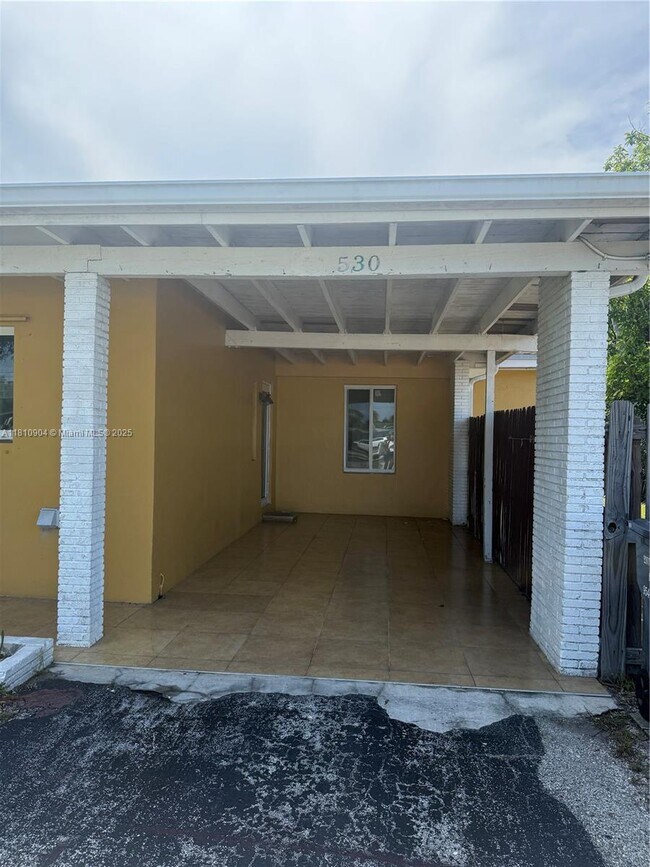 Primary Photo - 530 N 66th Ave