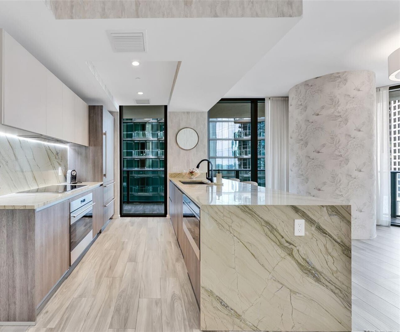 Building Photo - 801 S Miami Ave