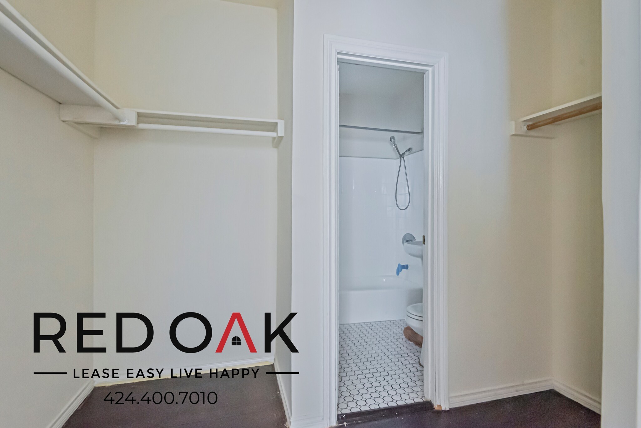 Building Photo - 835 S Oxford Ave