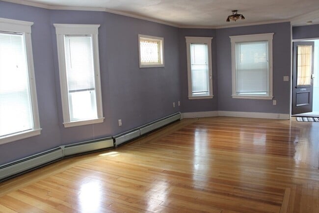 Building Photo - 139 Langdon Ave
