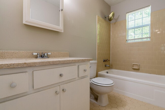 Building Photo - 406 Evans Mill Dr