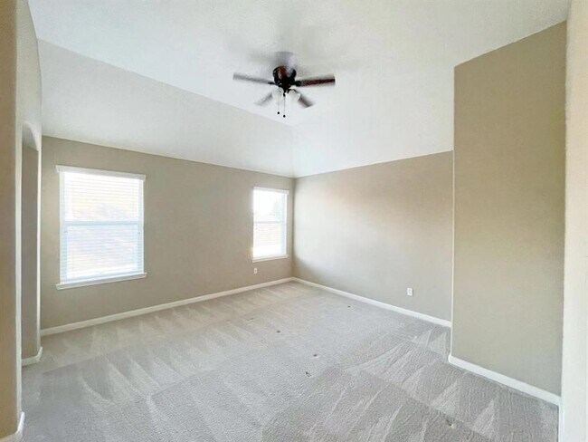 Building Photo - 10815 Lake Raven Ct