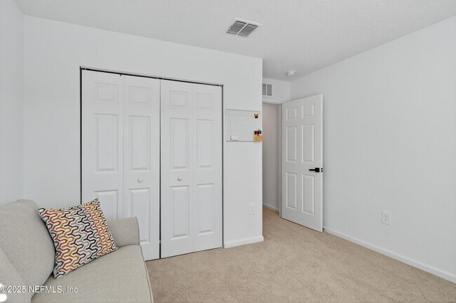 Building Photo - 33 Coastline Wy