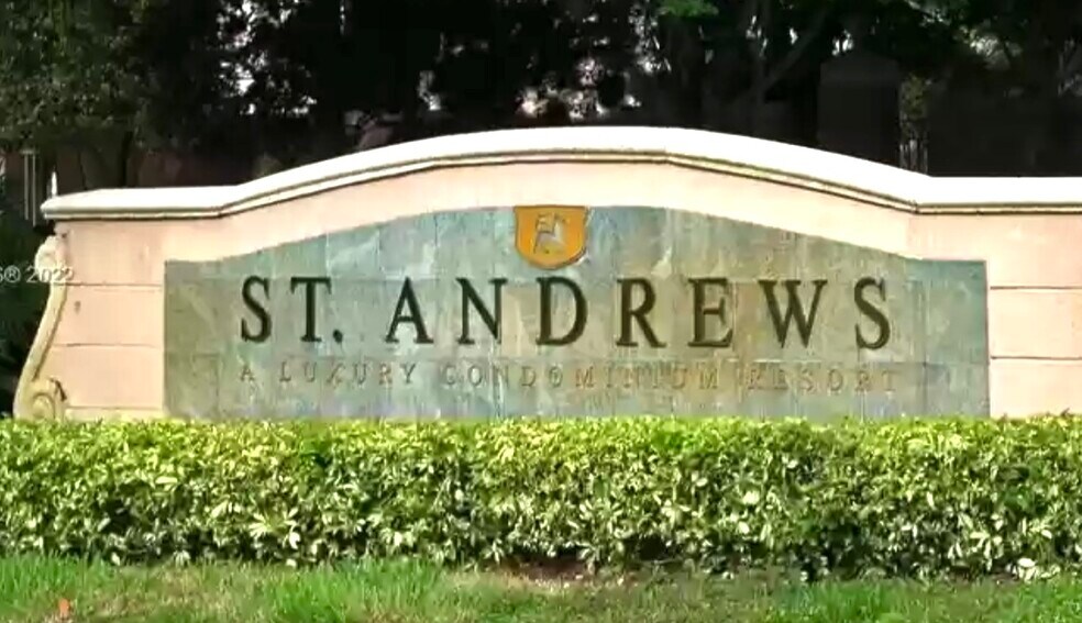 Building Photo - 12118 Saint Andrews Pl