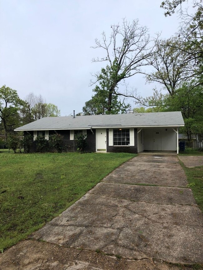 Building Photo - Southern Hills!