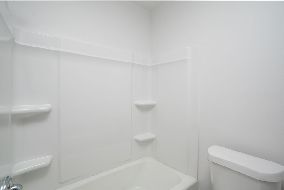 Building Photo - 1107 Shasta Ave W