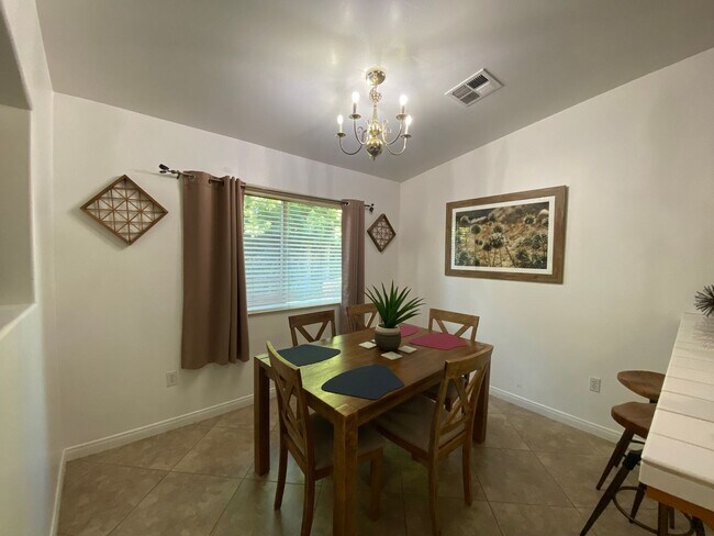 Building Photo - Gated Community of Grand Island in Seven Oaks 2 BD 2 BA Gorgeous House