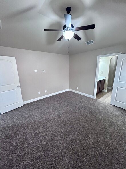 Building Photo - 1521 Applegate Way