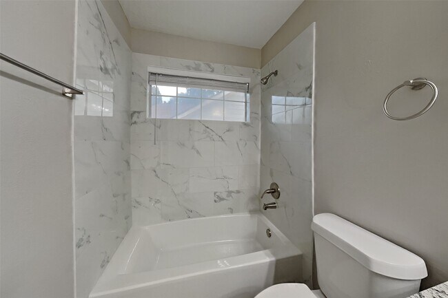 Building Photo - 5302 Cedar Lodge Ct