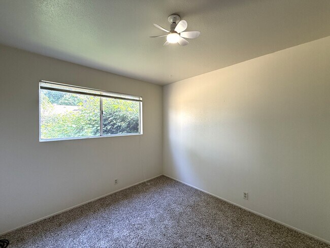 Building Photo - 860 Netters Cir