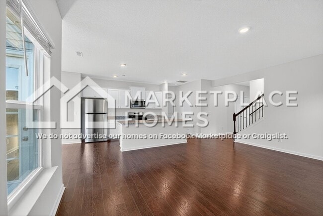 Building Photo - 305 Eclipse Ln