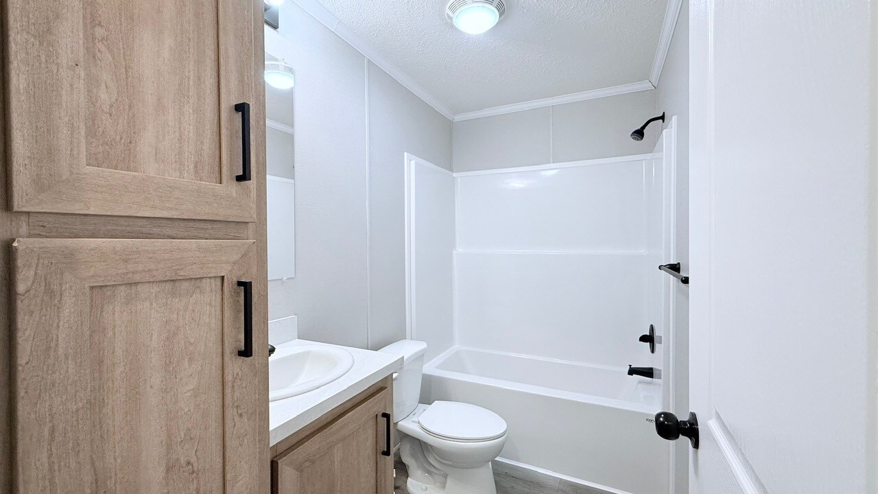 Building Photo - 29647 Erie Ct