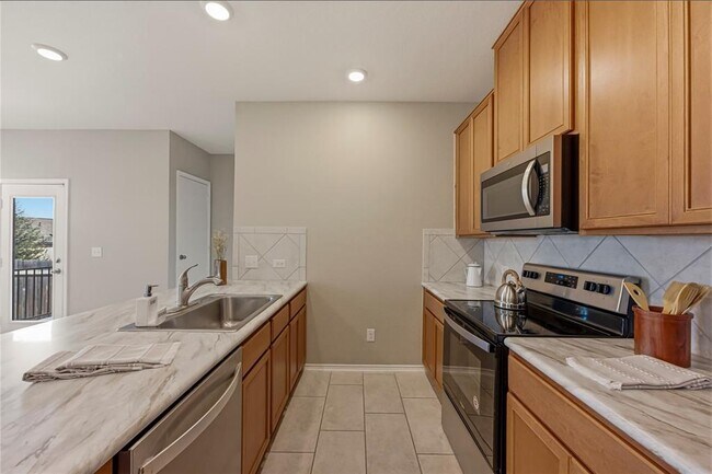 Building Photo - 7803 Song Sparrow Dr.