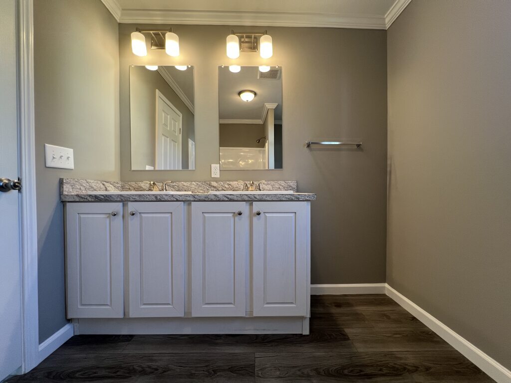 Building Photo - 215 Red Spruce Cir