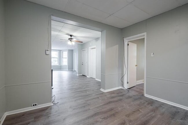 Building Photo - 140 5th Ave