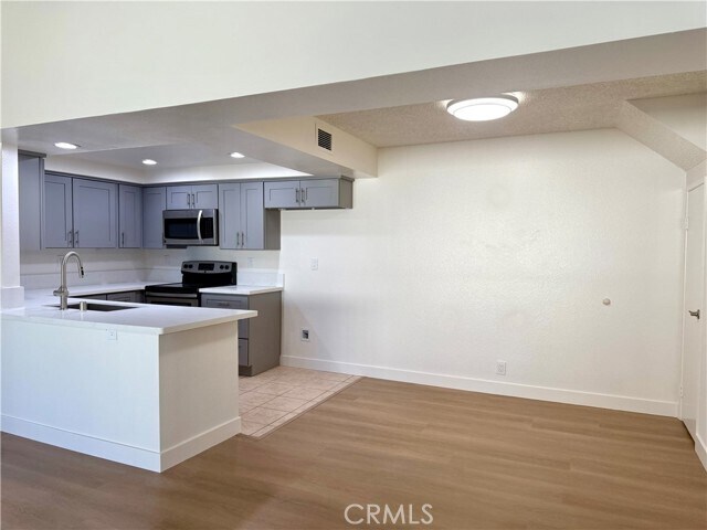 Building Photo - 58 Carriage Way