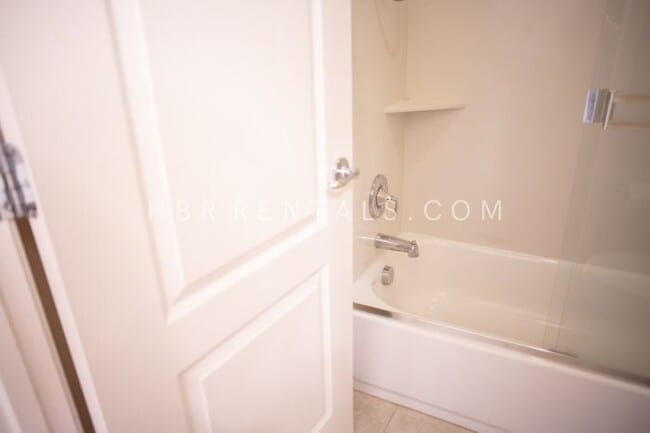 Building Photo - Questa Village - Mountain House- Spacious ...