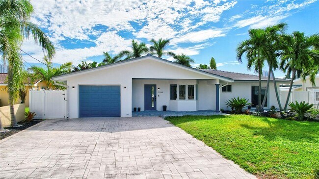 Building Photo - 2742 SE 11th St