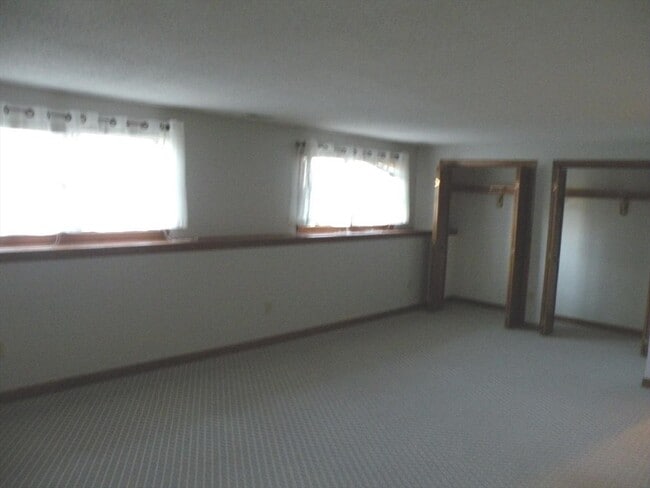 Building Photo - 17 Brad Rd