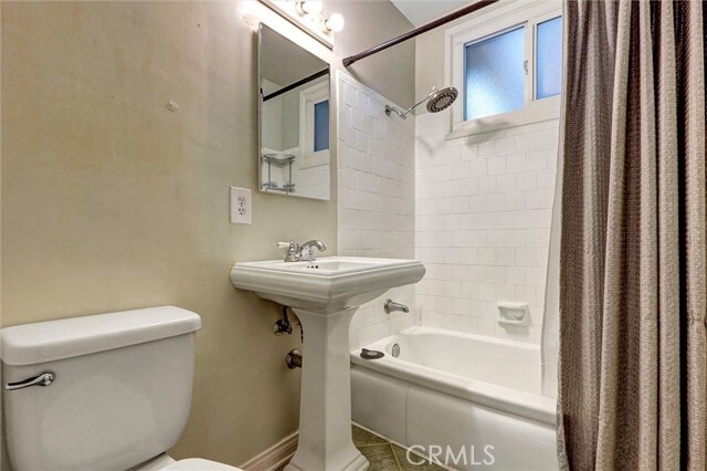 Building Photo - 5863 Alonzo Ave