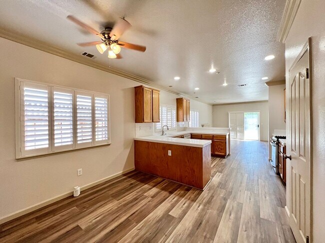 Building Photo - Spacious Four Bedroom Napa Home