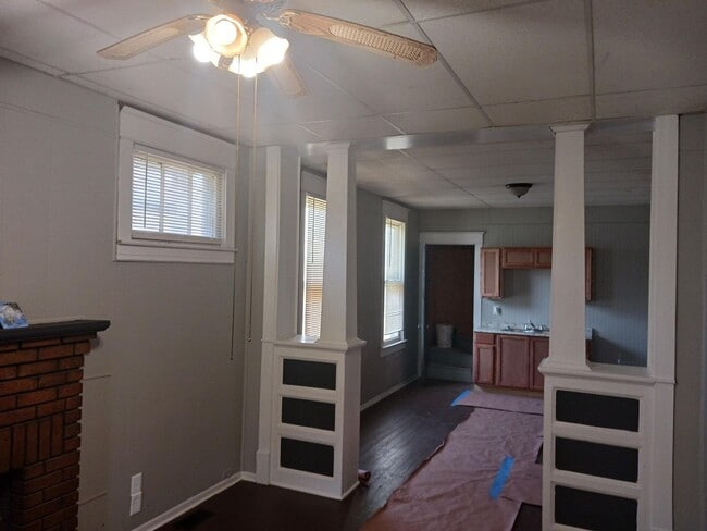 Building Photo - NEWLY REMODELED 3BED 1 BATH