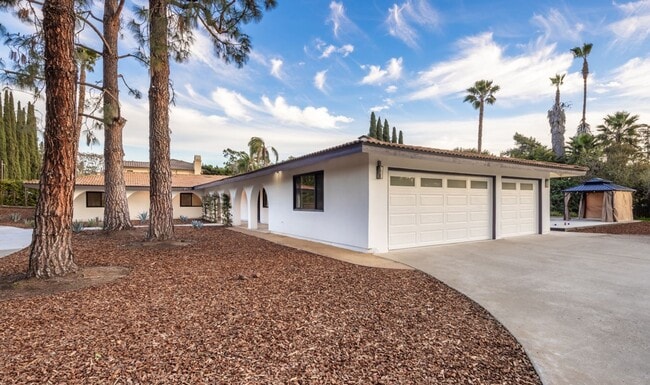 Building Photo - Charming Updated Home in Poway!