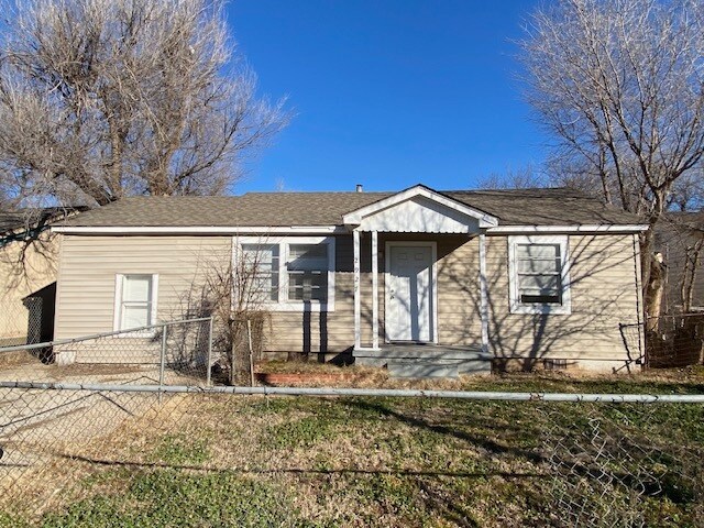 Primary Photo - 2927 SW 21st St