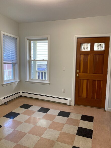 Building Photo - 61 Walden St