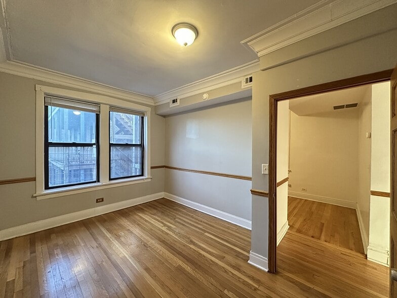 Building Photo - 4607 N Western Ave