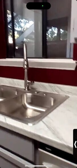 Building Photo - 6646 E Lovers Ln