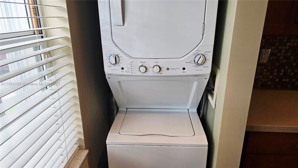 Building Photo - 14273 SW 121st Pl