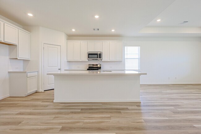 Building Photo - 21510 Banpo Bend Dr
