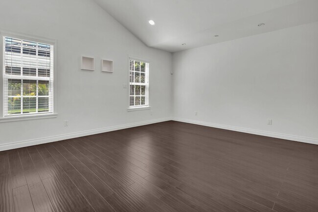 Building Photo - 4818 138th St