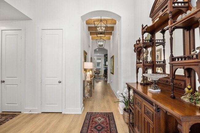 Building Photo - 17910 McClary Cardinal Dr