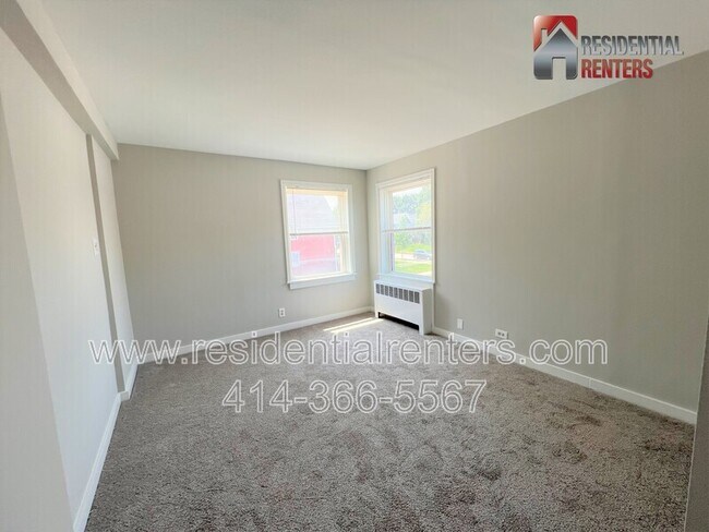 Building Photo - 8020 W Becher St