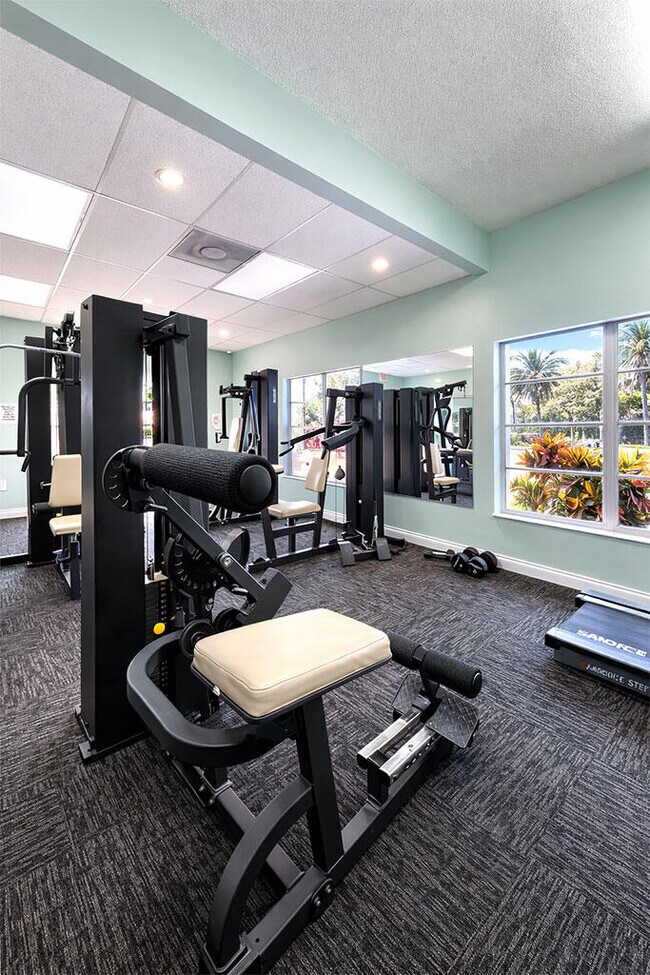 Building Photo - 711 N Pine Island Rd