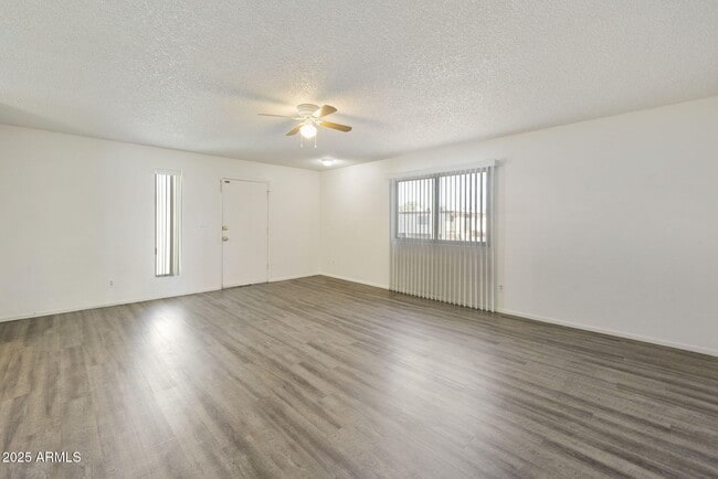 Building Photo - 756 JOAN D ARC Ave