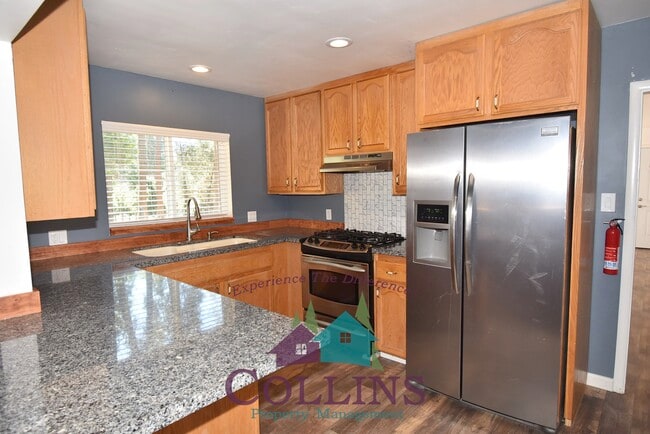 Building Photo - 11363 Cedar Ridge Dr