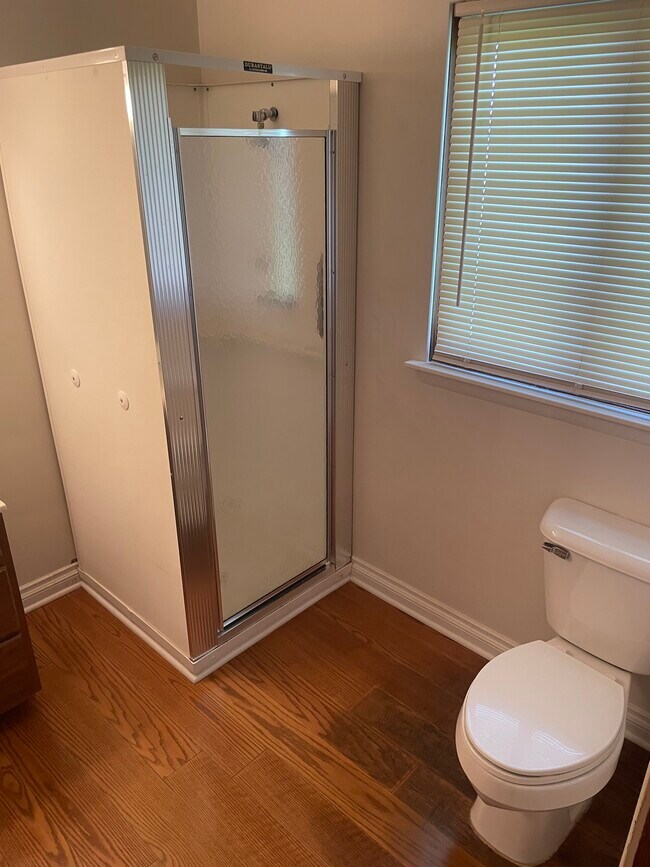 Building Photo - 4685 Mackinaw Rd