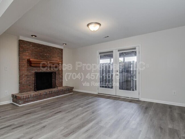 Building Photo - 8358 Knights Bridge Rd