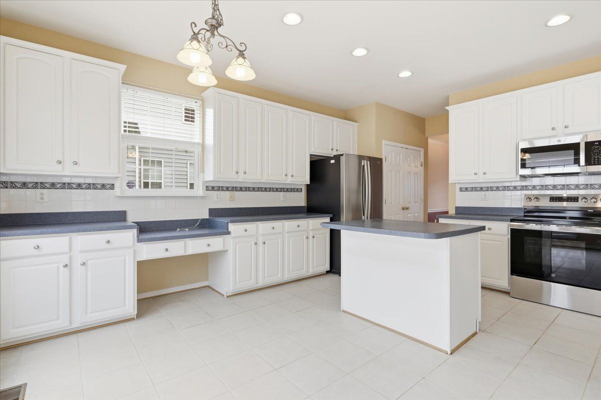 Building Photo - 341 Bullskin St