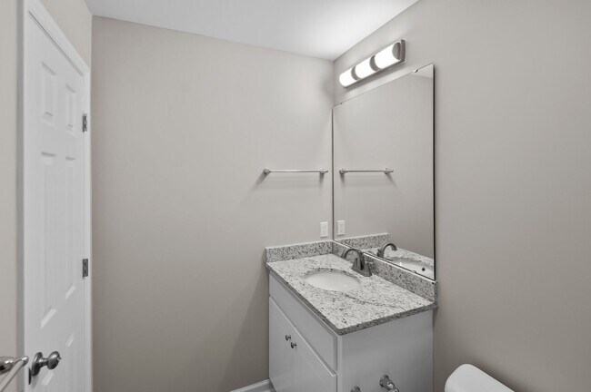 Building Photo - Newly Constructed 2 & 3 bedroom Cross Cree...