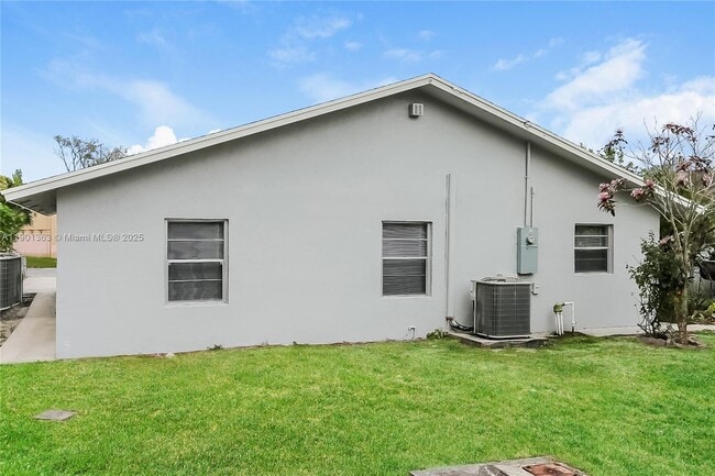 Building Photo - 611 Alpine Ave